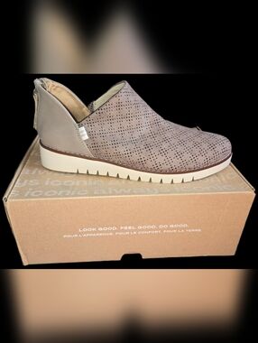 Size 8 NIB Dr Scholl's Insane Shooties